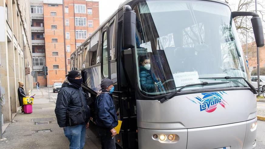 Ferrara, la linea ferroviaria ancora in tilt: corse bus fino a domenica