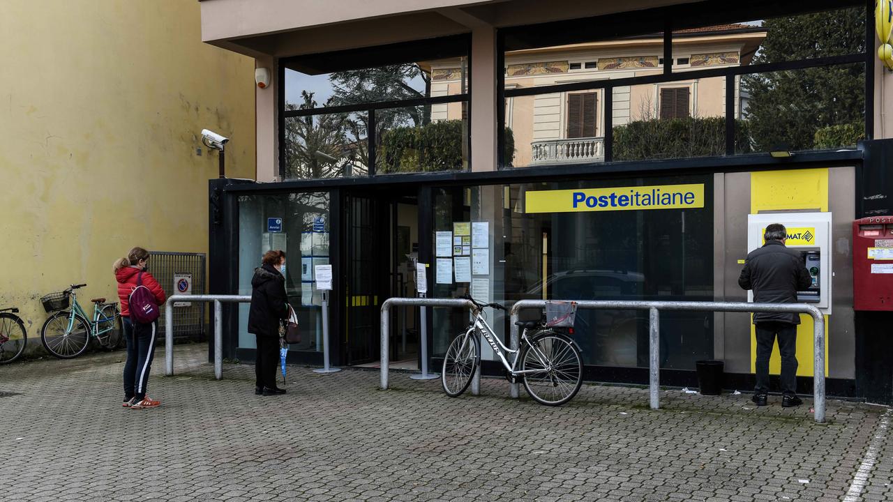 Ancora code alle Poste, minacce e tensioni