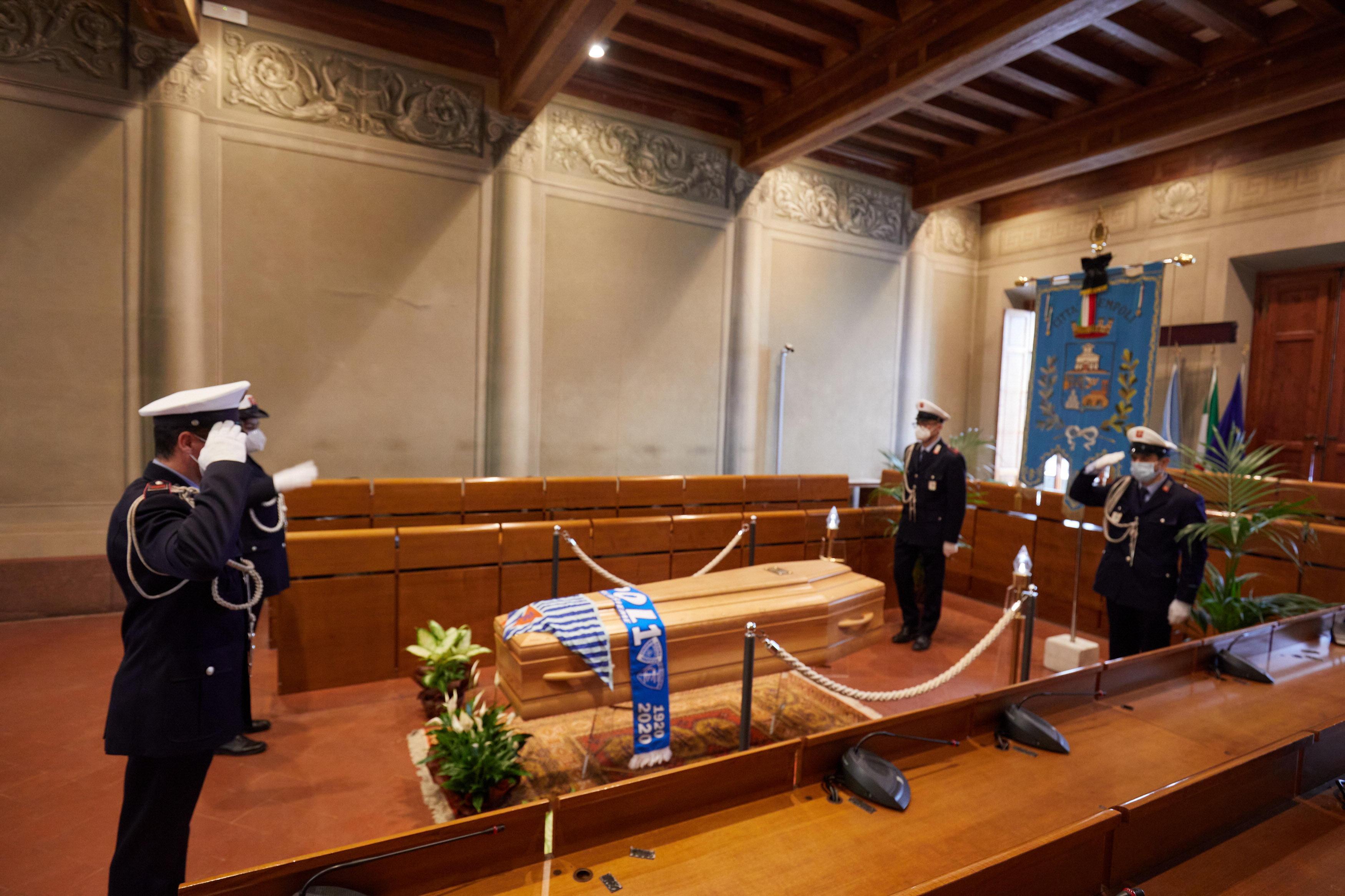 La camera ardente per Sauro Cappelli nel consiglio comunale di Empoli (foto Carlo Sestini)