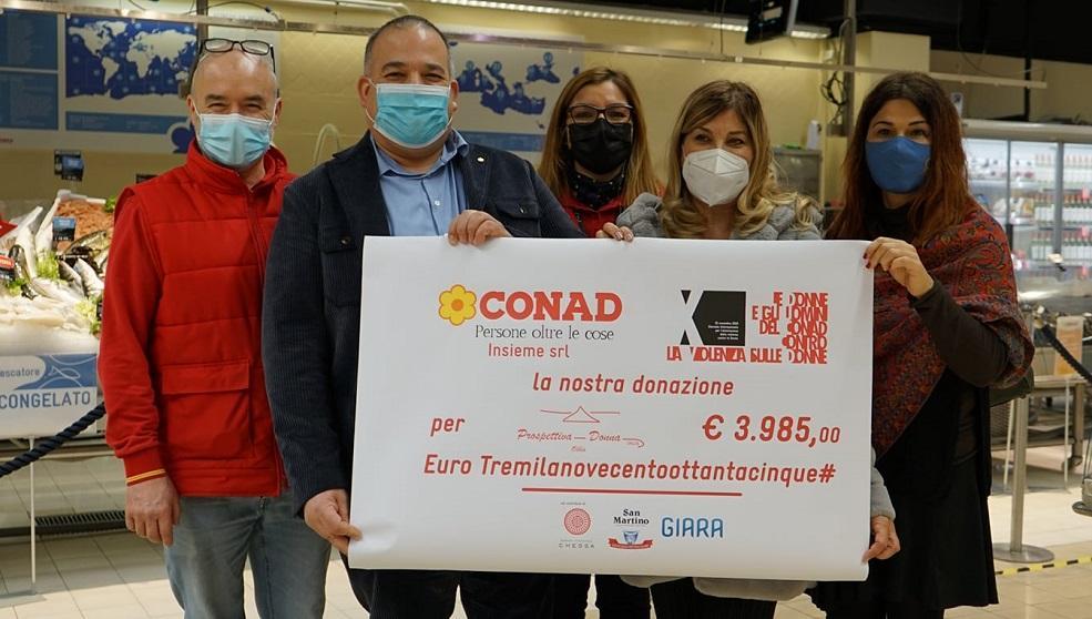 Olbia e Nuoro, solidarietà Conad per il Centro Prospettiva donna: raccolti 4mila euro 