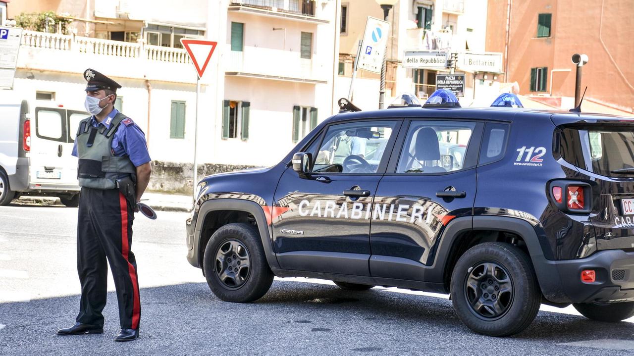 Carabinieri al lavoro (foto d'archivio)