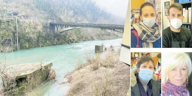 A sinistra il ponte di Calavorno: a destra in alto Ilaria Luciano e Davide Priori. In basso Donatella Maria Paladini e Alfreda Paganelli