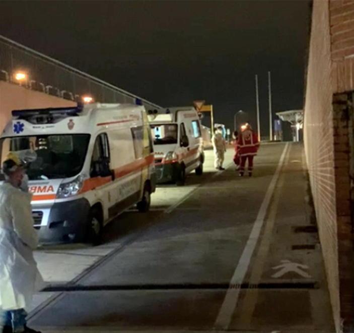 L’ira su Facebook: col Covid in attesa di un letto da 48 ore 