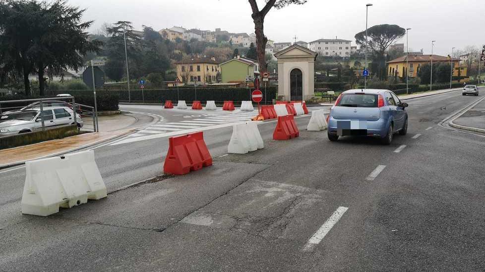 Cambia la viabilità in centro a Fucecchio arriva la rotatoria