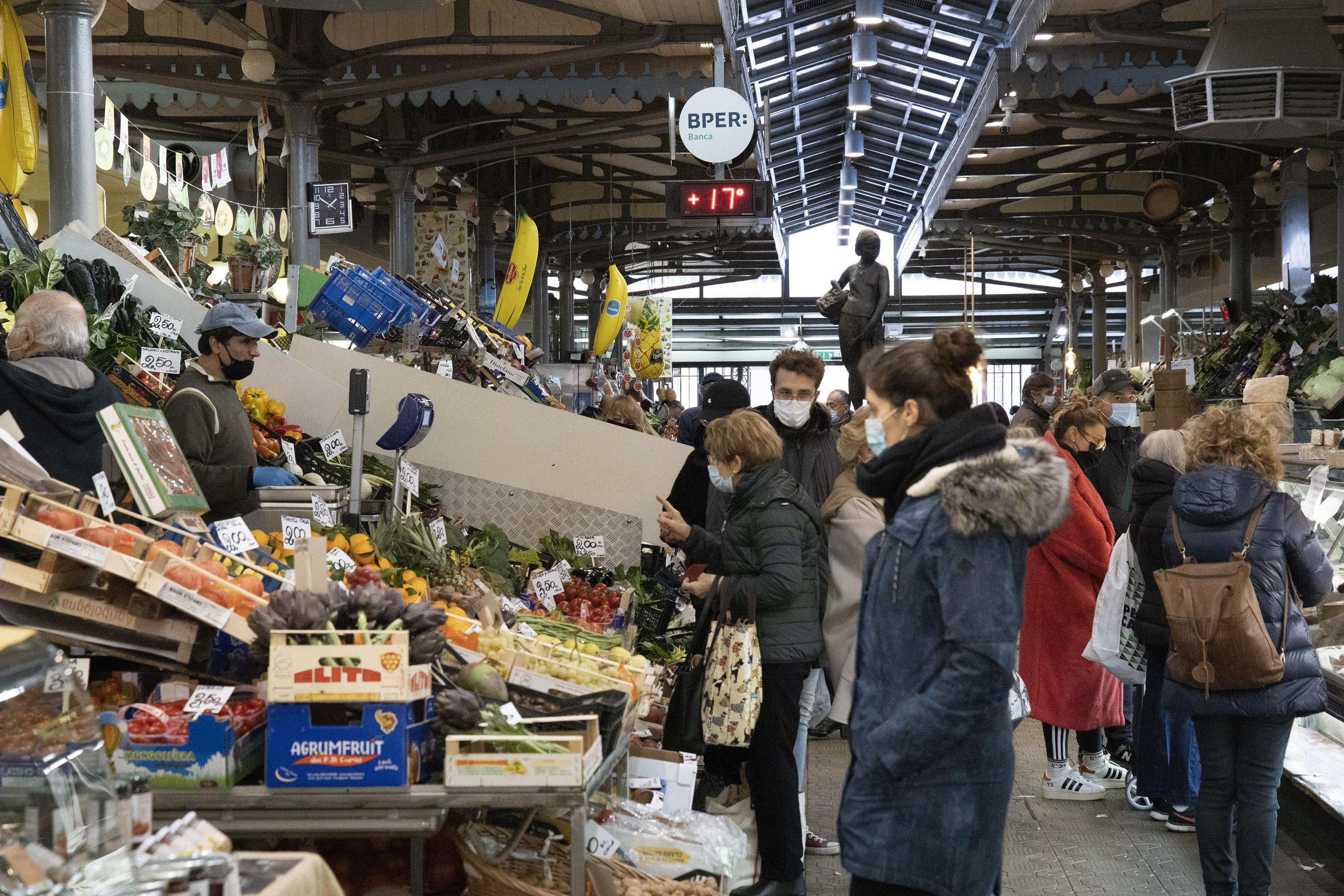 Modena Il Mercato Albinelli recupera 2,7 tonnellate di cibo nel 2020 