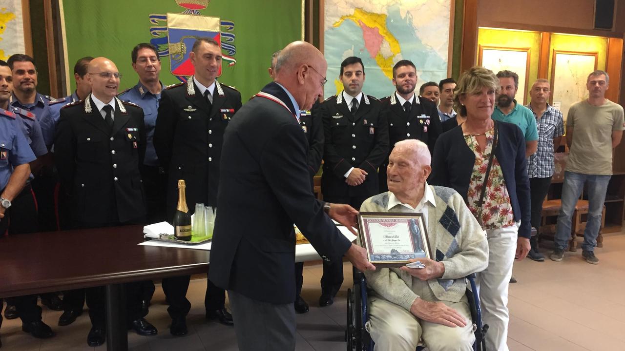 Il sottotenente dei carabinieri di Livorno, Giuseppe Cei, scomparso a 101 anni