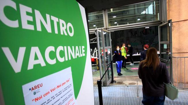 Covid: in ospedale Fiera Milano prove su tempi vaccinazioni