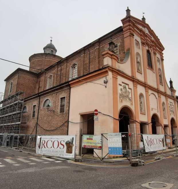 Madonna della Porta oggi il vescovo in visita al cantiere 