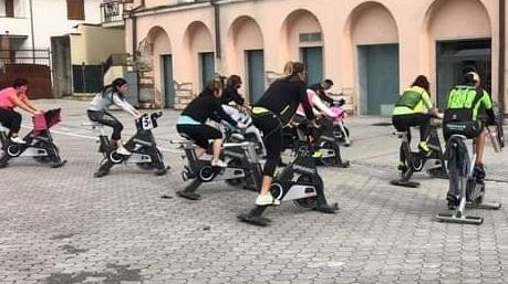 Spinning e ginnastica? Nel parcheggio 