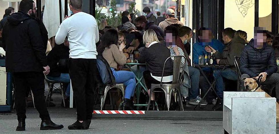 Tante forze dell’ordine in giro Scattano le sanzioni per due locali 