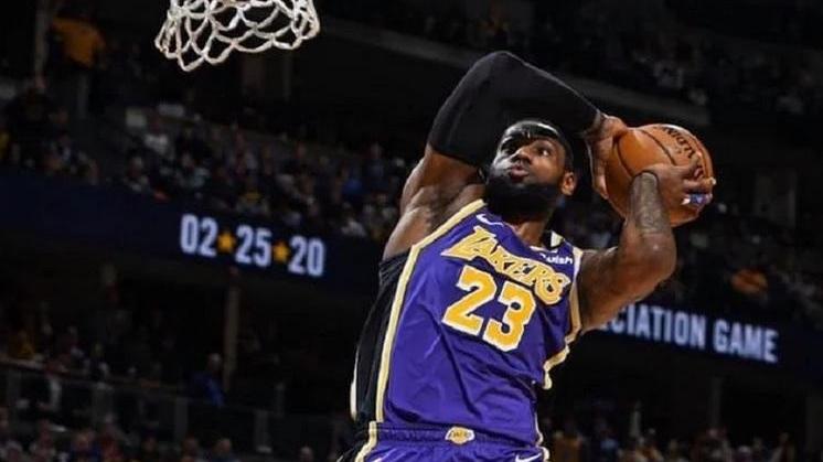 Jazz e Lakers sorridono Philadelphia in serata no Bene Warriors e Rockets