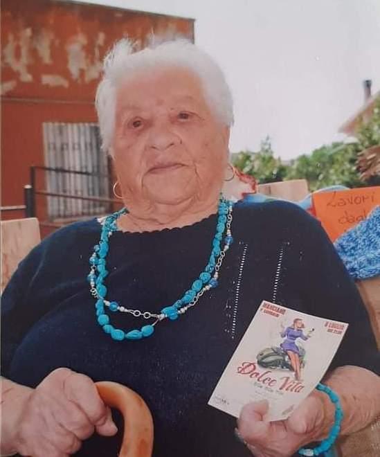 I 100 anni di nonna Settimia una donna di polso con la passione per il canto 