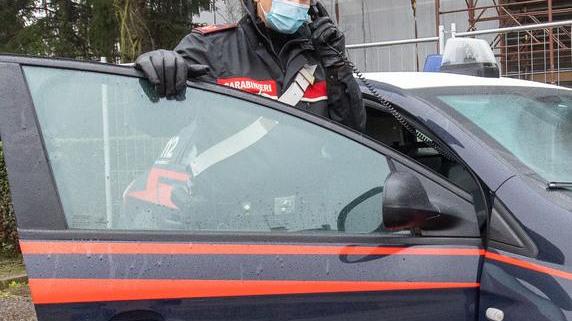 «Sono senza medicine» Lancia l’allarme al 112 e arrivano i carabinieri