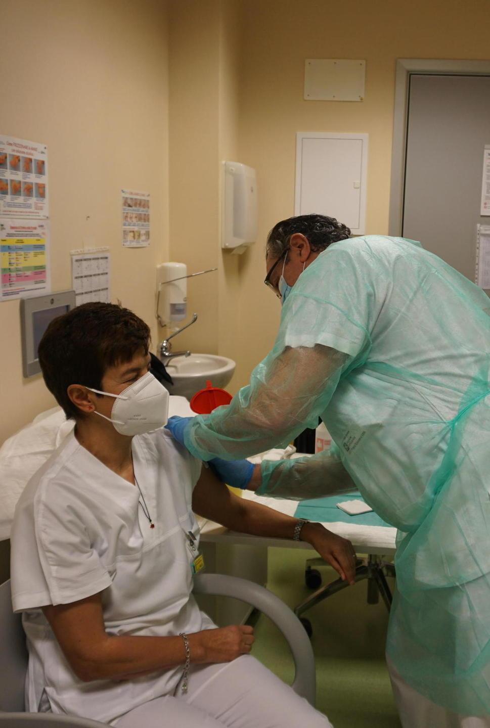 «Vaccino anche per chi studia da infermiere»