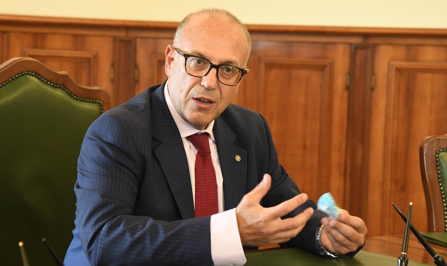 Il prefetto di Nuoro Luca Rotondi