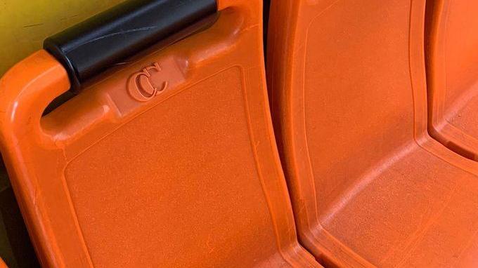 Ragazzini vandali sullo scuolabus, il sindaco sospende il servizio e il colpevole "si consegna"