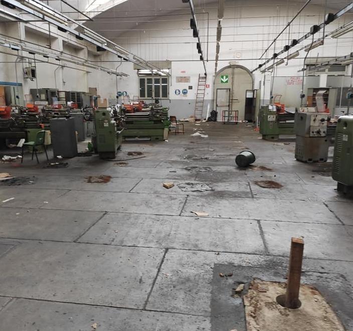 Si svuota l’ex sede dell’istituto Giorgi Dentro vecchi macchinari e arredi