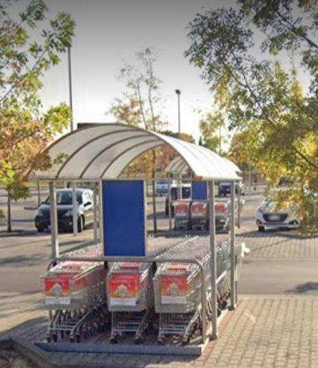 Disperata tenta il furto I militari la denunciano e le danno da mangiare