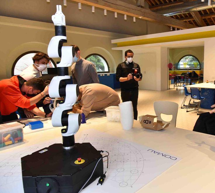 Il Distretto digitale guarda al futuro «Spazi adeguati alle ex Reggiane» 