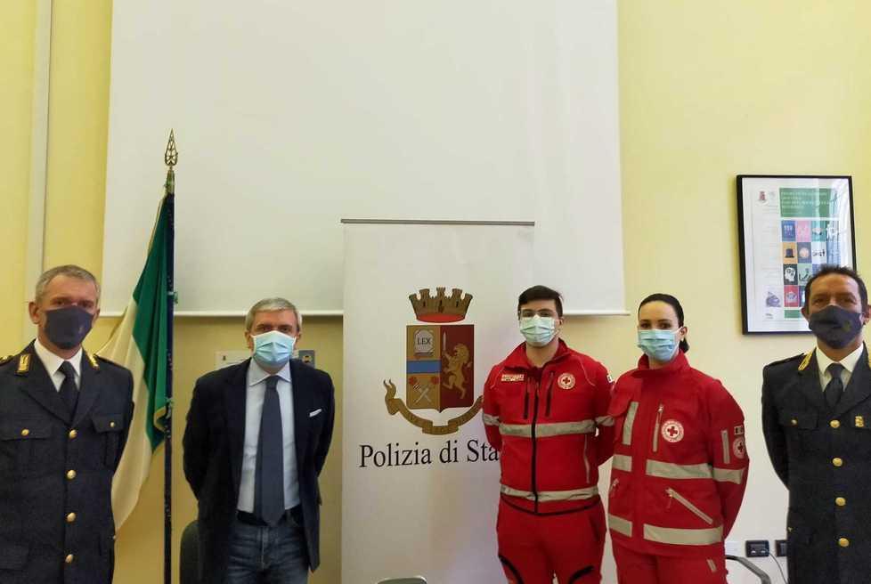 «Una generazione da istruire e difendere contro i rischi del web» 