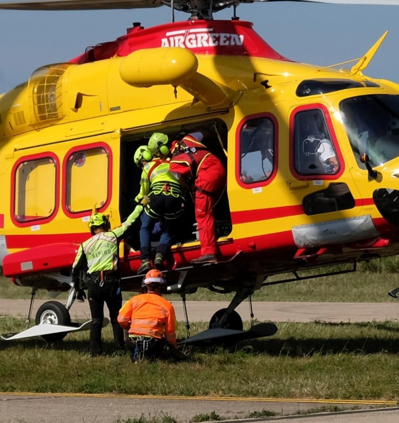 Cade durante una escursione 35enne in salvo con l’elisoccorso