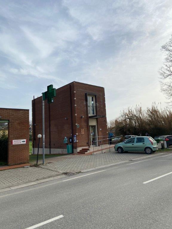 la farmacia di Ponte del Giglio a Mutigliano,dove lavora la dottoressa Maria Rosaria D’Atri