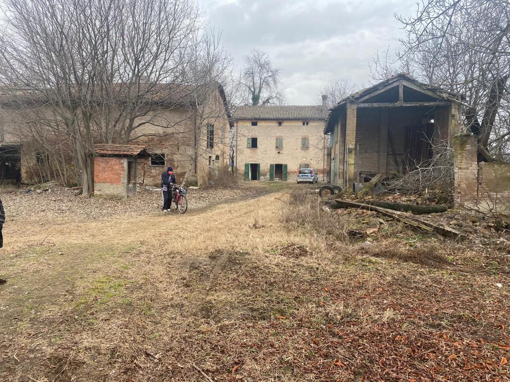 Formigine, trovato morto in un casolare di campagna 