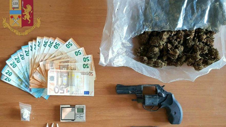Cagliari, armi e droga in casa: arrestato un 51enne