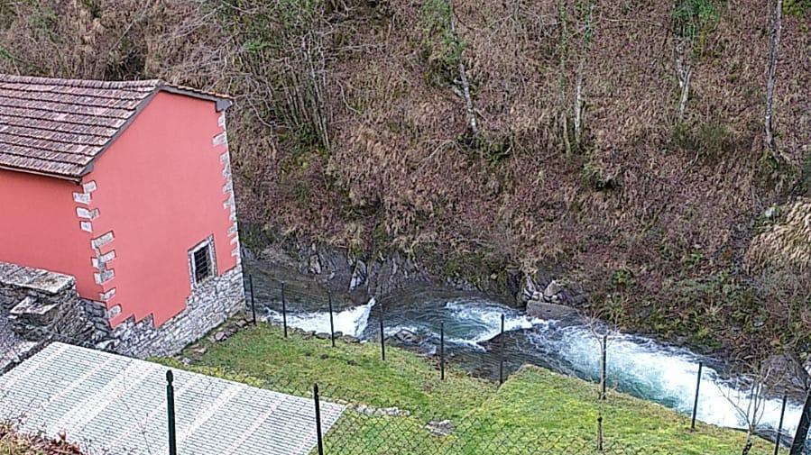 La frana che minaccia la casa a Cantagallo