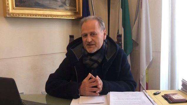 Il sindaco Zini è finalmente guarito dal Covid: «È stata dura, è bello tornare al lavoro»