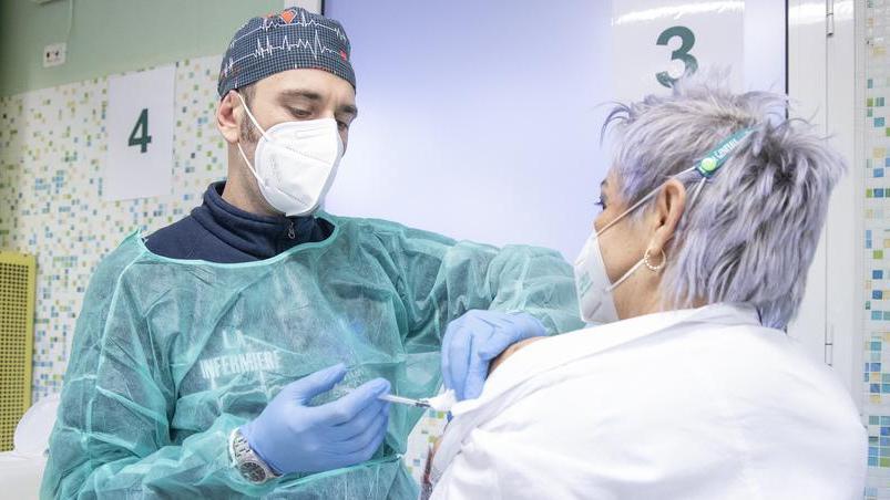 Ferrara, positivi dopo la prima dose: cinquanta casi nelle Cra