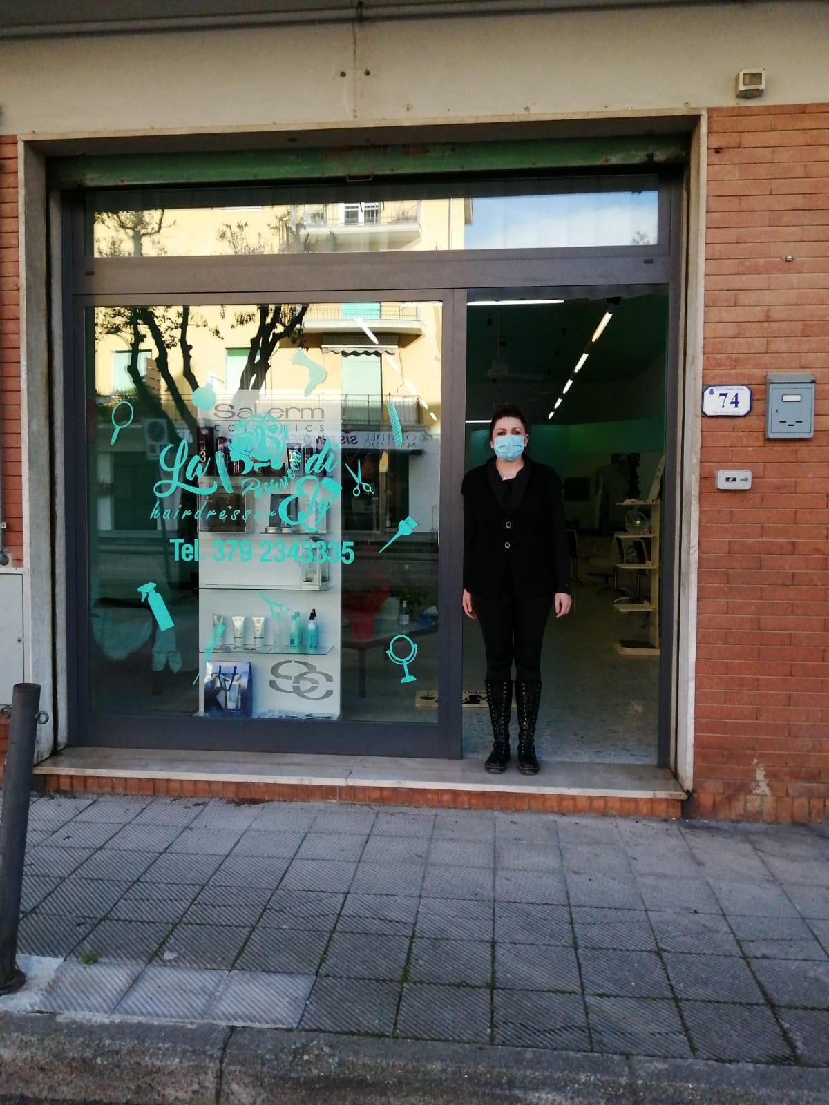 La parrucchiera sfida la pandemia e nell’anno del Covid apre due saloni 