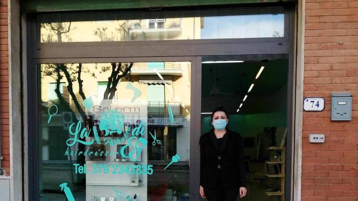 La parrucchiera sfida la pandemia e nell’anno del Covid apre due saloni