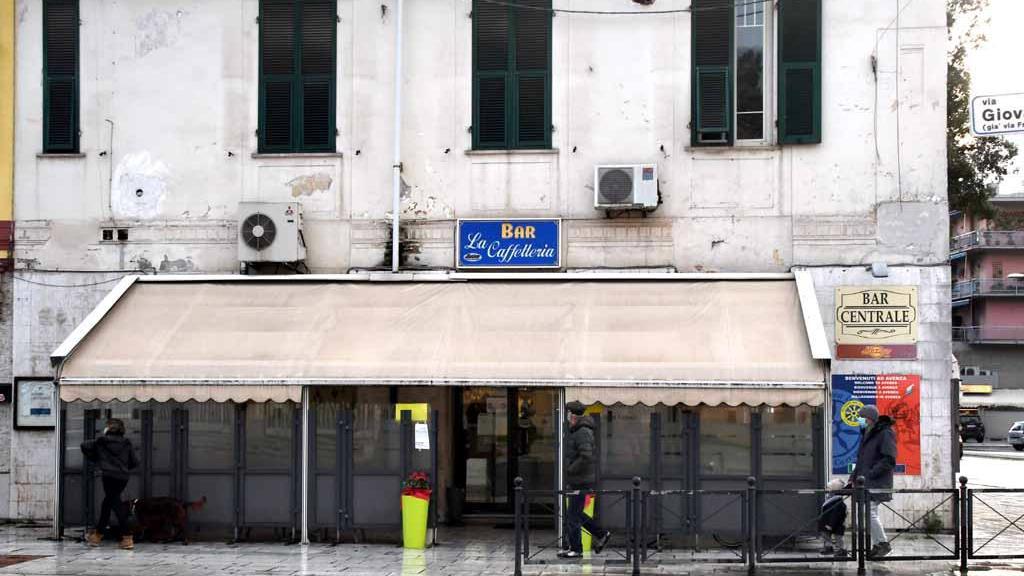 Il bar Centrale di Avenza