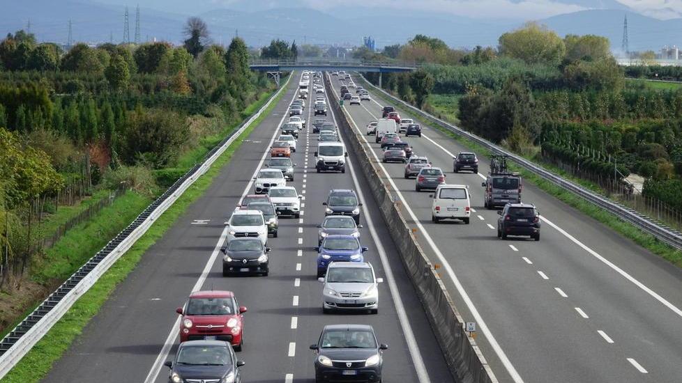 Cancellata la terza corsia dell’A11 tra Firenze e Pistoia