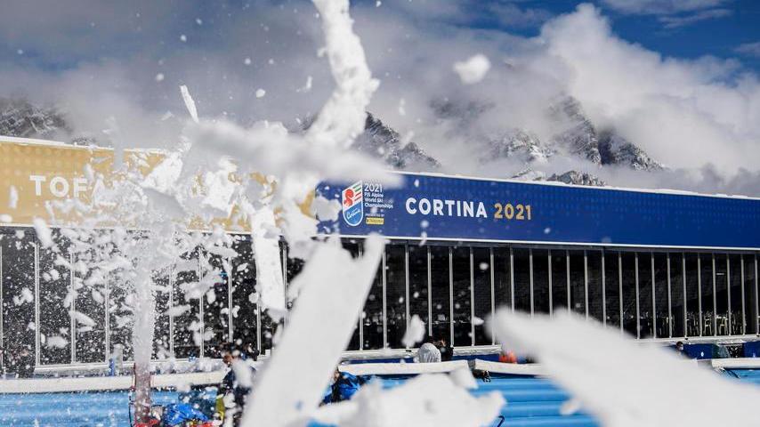 Tanta neve, persino troppa Partenza falsa a Cortina Si inizia oggi con il SuperG