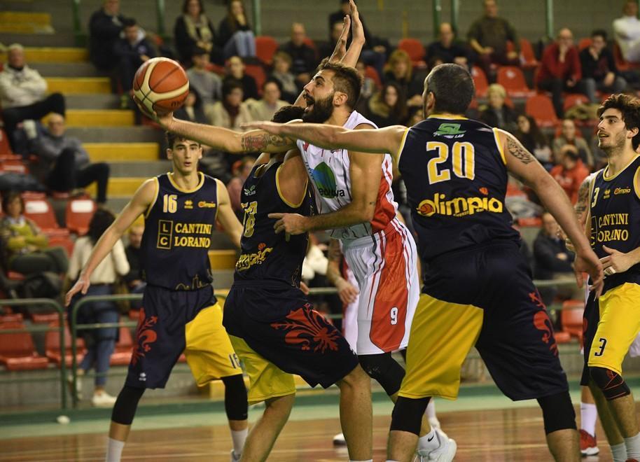 Il tempo della panchina forzata è finito Bc Lucca: la felicità di tornare sul parquet