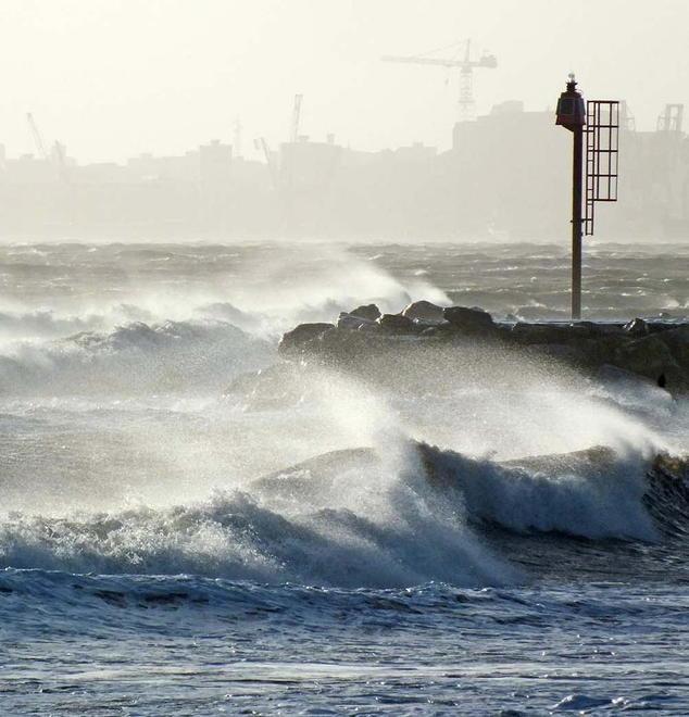 Allerta meteo per vento e rischio di mareggiate