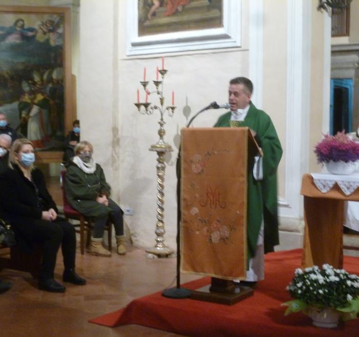 Don Luigi lascia la parrocchia Il saluto commosso dei fedeli