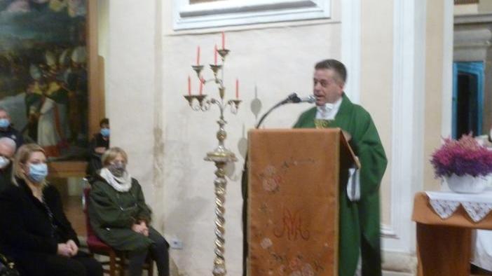 Don Luigi lascia la parrocchia Il saluto commosso dei fedeli