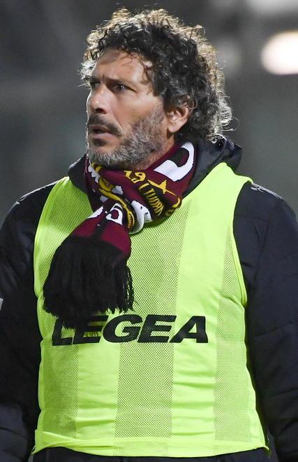Il Livorno finalmente ha una buona idea: ecco cosa ha deciso sul futuro di mister Dal Canto 