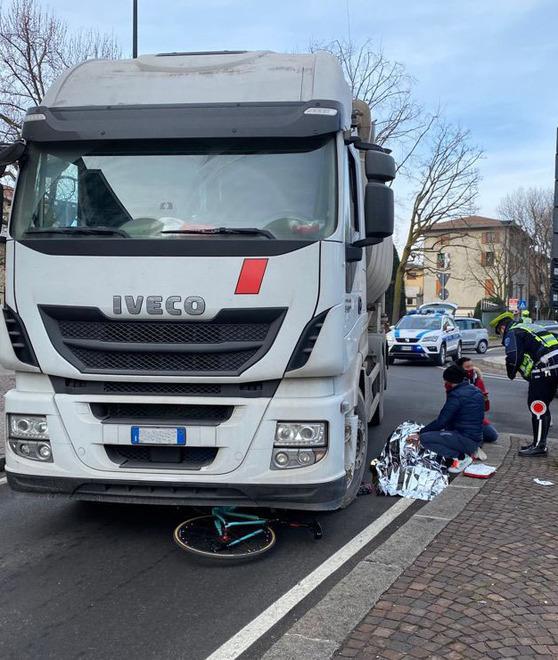 Non è più in pericolo il cicloamatore travolto