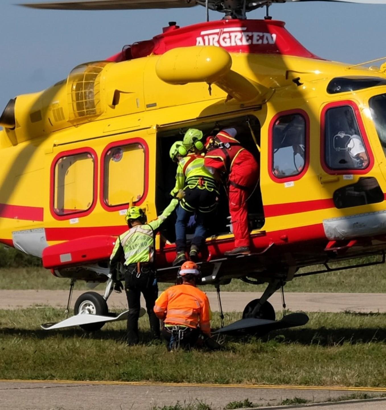 Sta bene ed è stata già dimessa la donna salvata dall’elicoccorso 