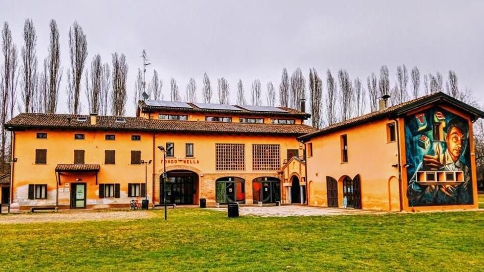 La casa coloinica nel parco della Moria a Correggio che diventerà la casa degli adolescenti