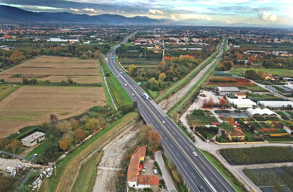 Terza corsia della Firenze-mare, il bando è da rifare