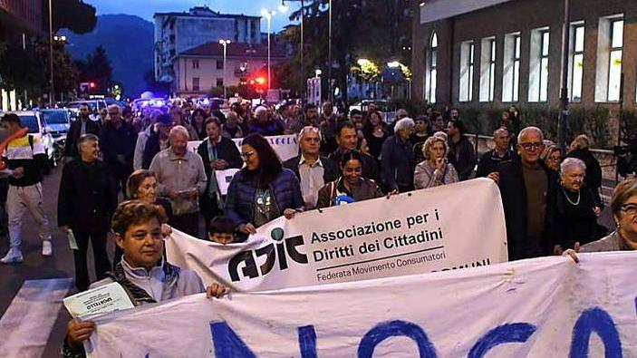 Acqua, comitati contro il lucro «La politica ora deve parlare»