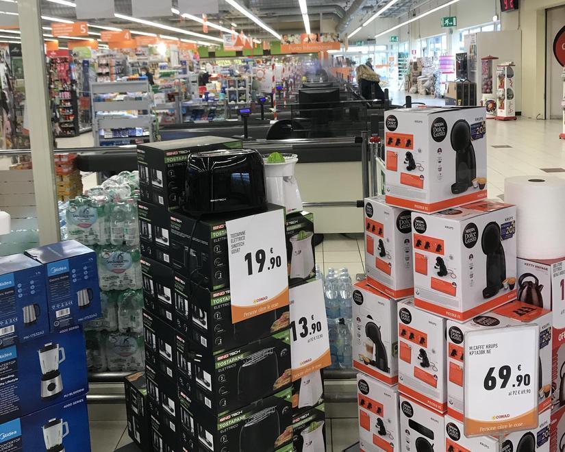 Colpo alla Conad: rubati 20mila euro di telefonini e merce elettronica 