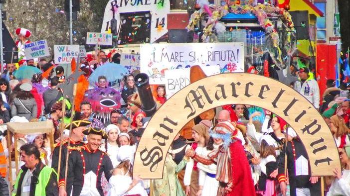Il Covid cancella il Carnevale ma sul web ci sono foto e video