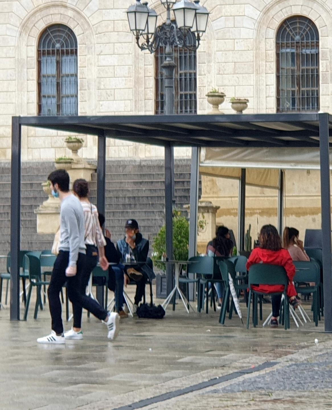 Nuova ordinanza, indicare la capienza anche all’aperto