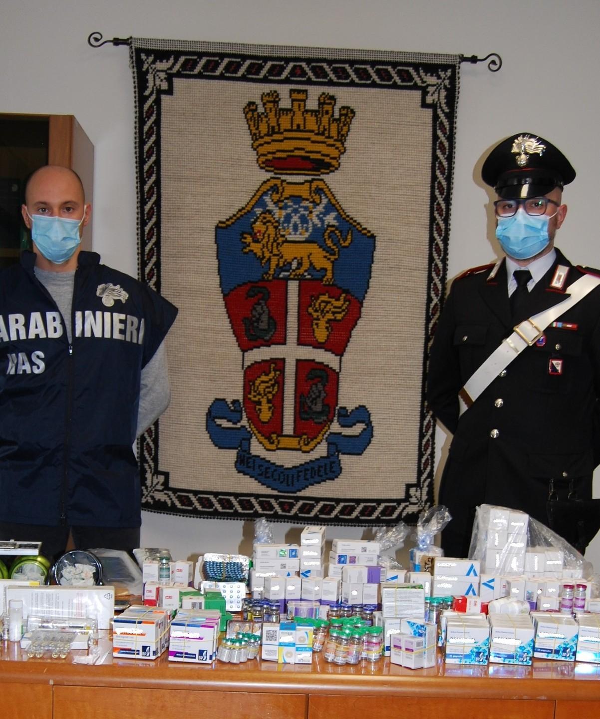 Commercio illegale di anabolizzanti 2 arresti e 5 indagati 